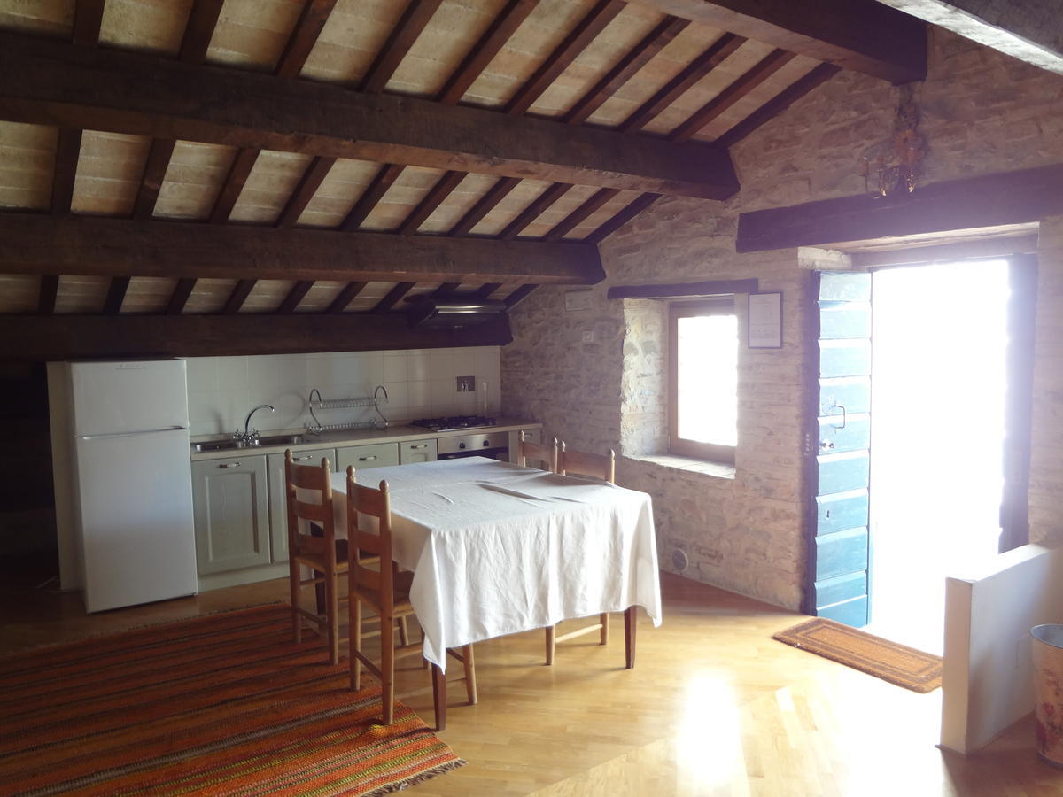 Castello Di Magrano Guest House Carbonesca Ngoại thất bức ảnh